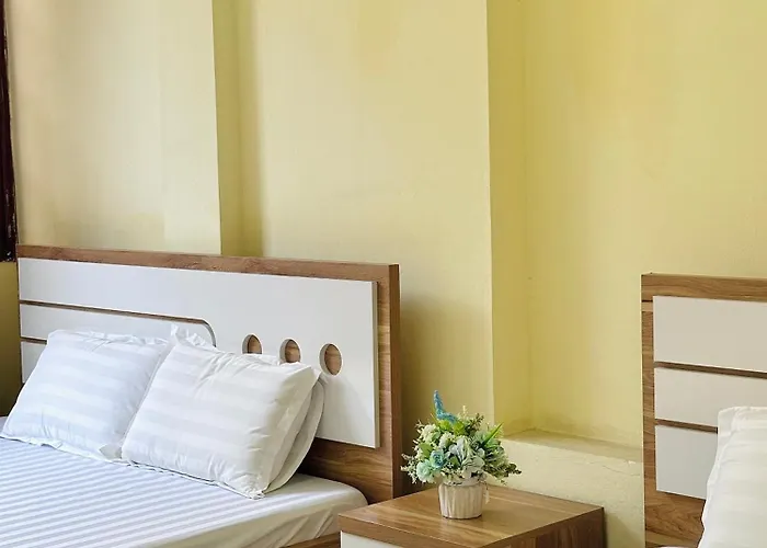 Khách sạn hẻo lánh Kim Anh